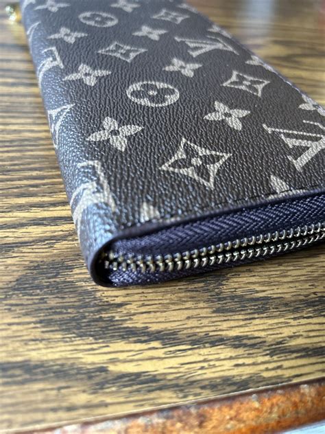 louis vuitton m60017 wallet|Louis Vuitton Monogram M60017 Zippy Wallet Round .